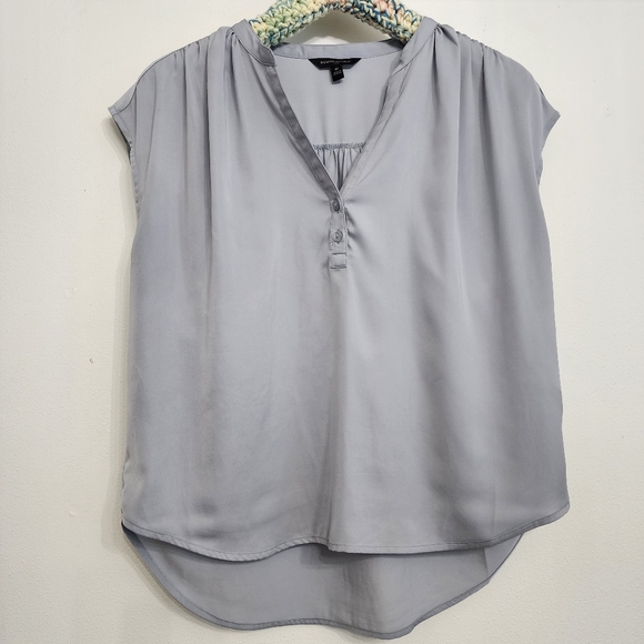 Banana Republic Factory Drapey Pleated Popover Blouse | Periwinkle Blue | Size M - Picture 4 of 11